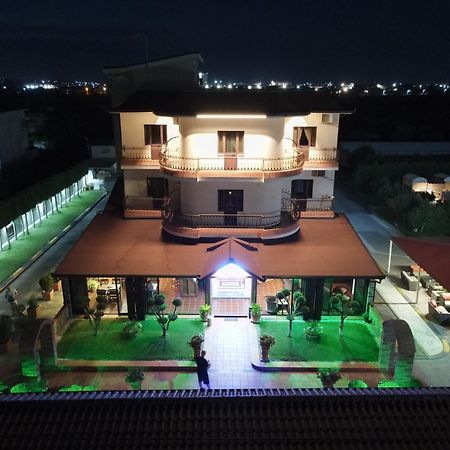 Drini Hotel Rrashbull Екстер'єр фото