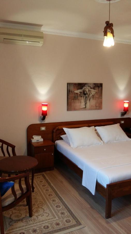 Drini Hotel Rrashbull Екстер'єр фото